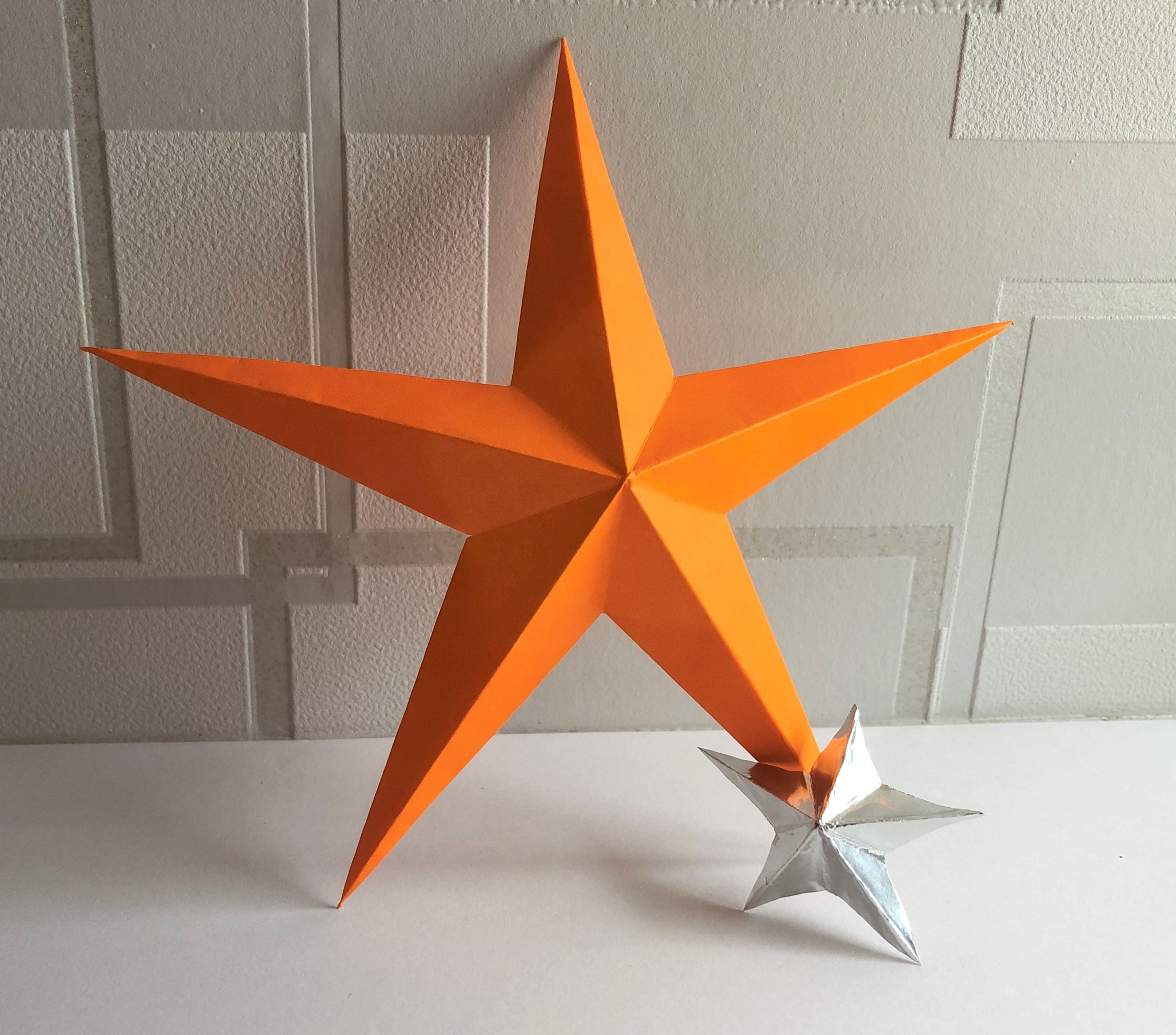 クリスマスツリーの飾りにも最適！5枚の折り紙で作る、立体的な星の折り方。 | 神戸の印刷、出版と販促。前川企画印刷公式ブログ「嵐のマエブロ」